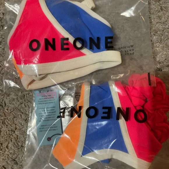 OneOne swimsuit  top XL bottom L skimpy. NWT - Picture 2 of 2